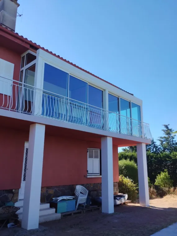 Fabrication et pose d'une magnifique véranda, Puget sur argens