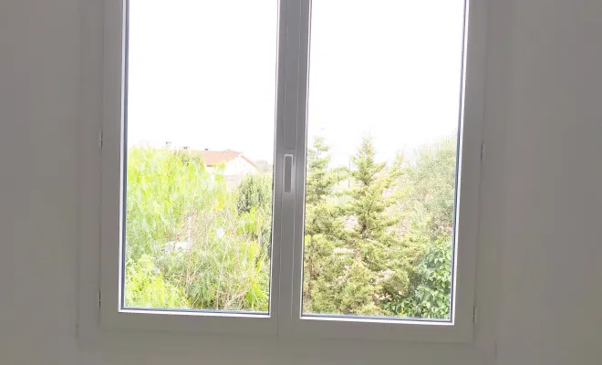 Pose de deux menuiserie fenêtres en PVC 2 vantaux à Saint Raphaël, Fréjus, Alu Def Service